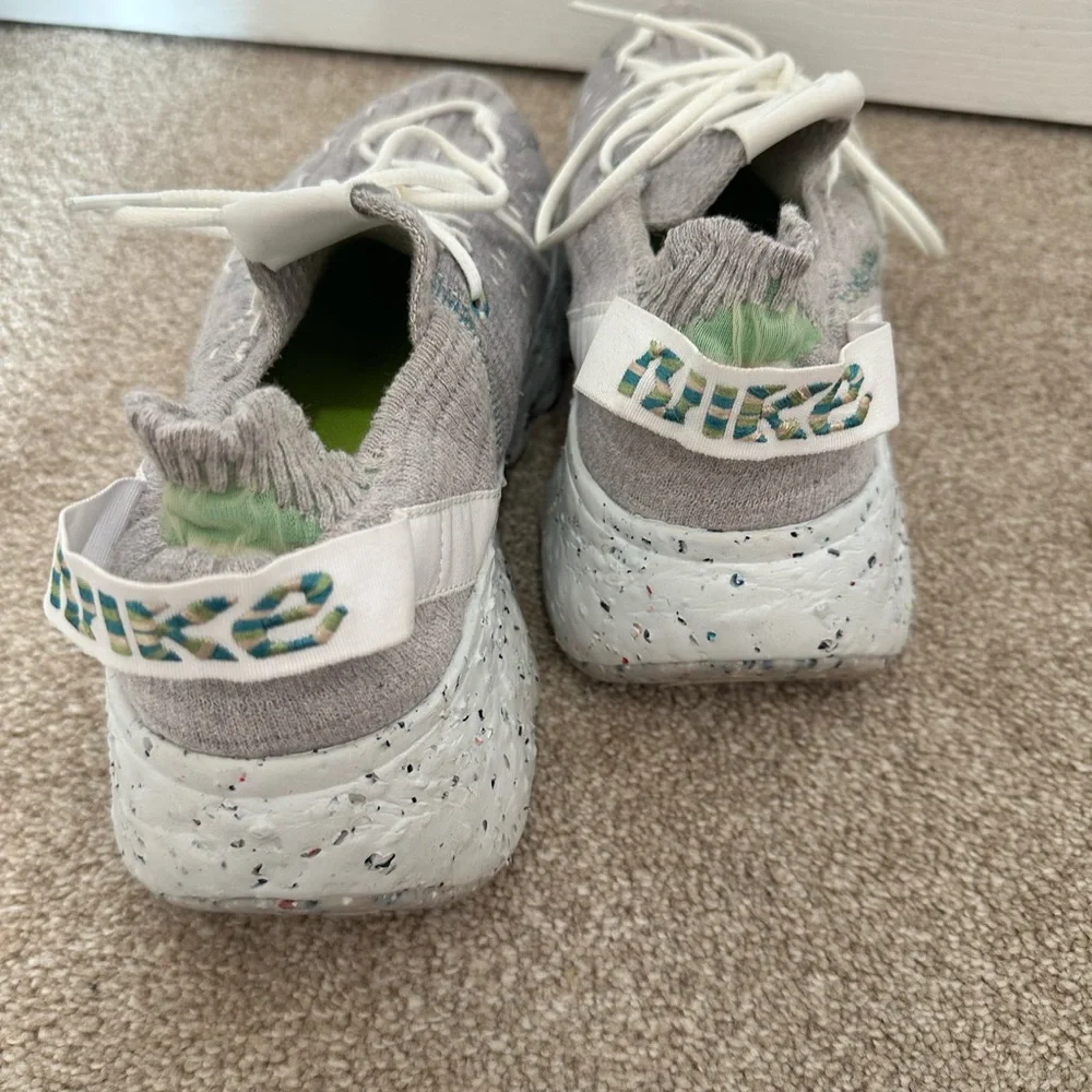 Nike Space Hippie 04 Gray Athletic Shoes with White Accents - Picture 3 of 3